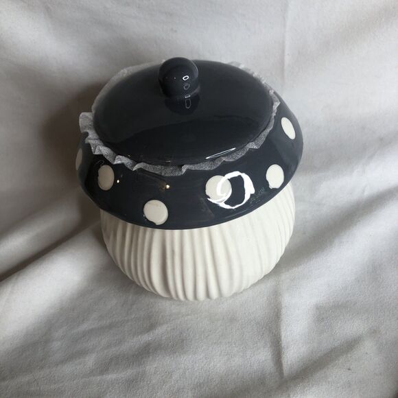 Target Bullseye's Playground 2024 Gray Mushroom 🍄 Ceramic Canister NEW! CUTE!! - Picture 4 of 7